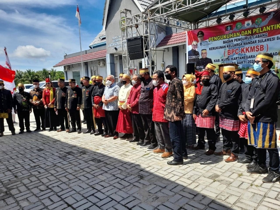 Hadiri Pelantikan KKMSB Kaltim, Ali Baal Harap Menjadi Perekat Keluarga Mandar di Kutai Kartanegara