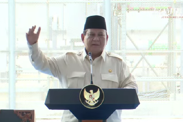 Presiden RI Prabowo Subianto meresmikan smelter emas milik PT Freeport Indonesia di Gresik, Senin (17/3/2025).()